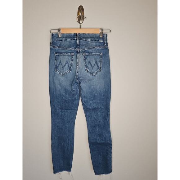 Mother Women's‎ Blue High Waisted Looker Ankle Fray Denim Jeans Size 25 - Picture 2 of 7